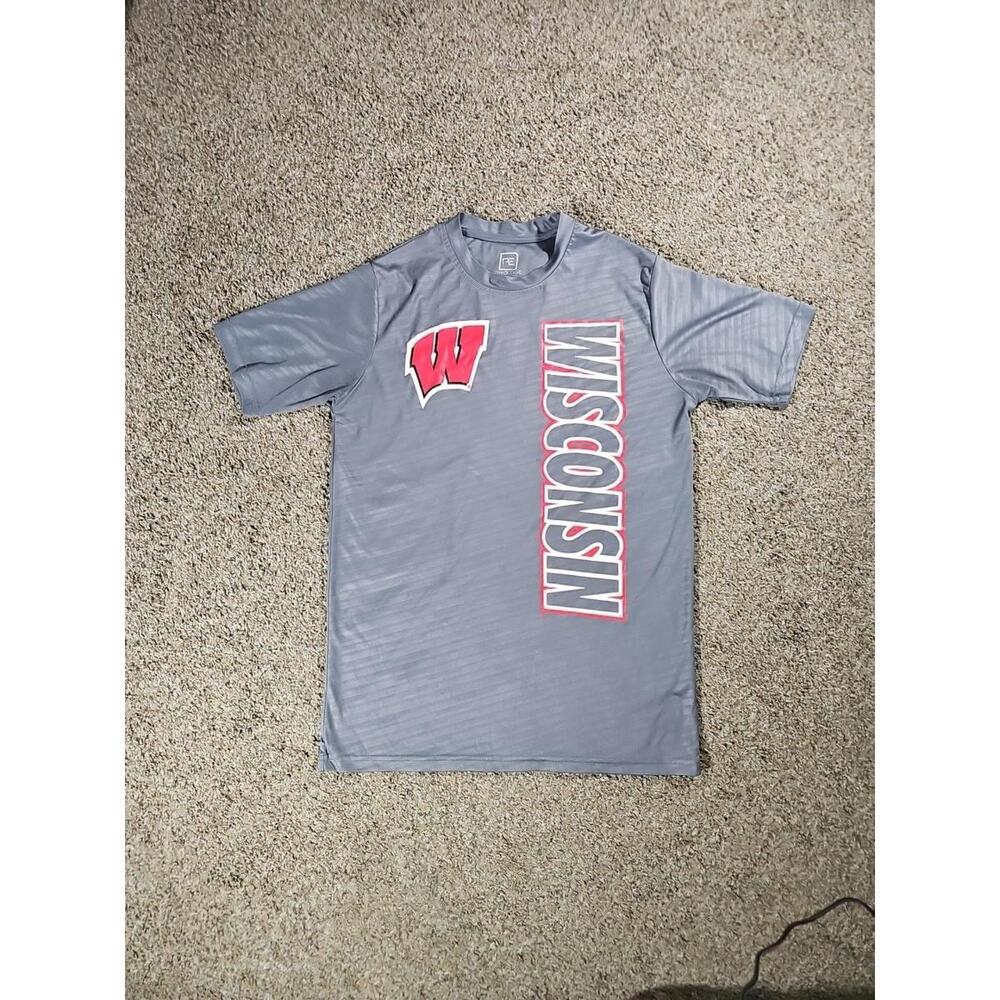 Pro Edge Knights Apparel Wisconsin Badgers Athletic Tshirt M